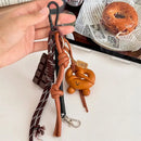 Chaveiro Pretzel & Chocolate | Pingente Decorativo para Bolsas e Chaves