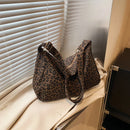 Bolsa Hobo Feminina Animal Print Leopardo