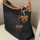 Pingente Decorativo para Bolsas Coração em Couro PU