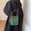 Bolsa Bucket Elegance Feminina com Lenço e Alça Ajustável